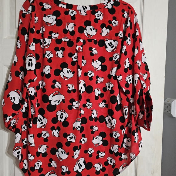 Torrid DISNEY Harper Red Mickey Mouse Pullover Blouse NWT 0 - Picture 7 of 8